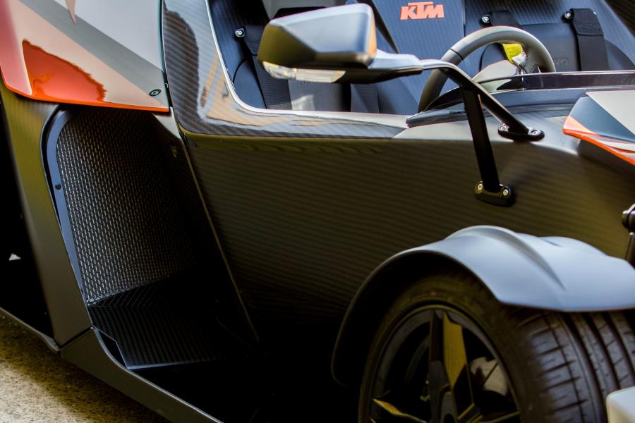 Детали экстерьера KTM X-Bow R 2011 года  (фото 23 из 30)